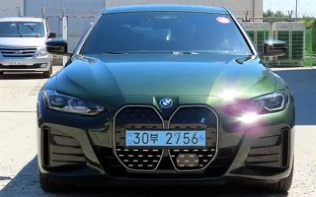 수원중고차가격표 i4 eDrive 40 매물 사진 9 - 2023/09 84,295km