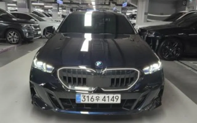 수원중고차가격표 5시리즈 (G60) 530i xDrive 매물 사진 16 - 2026/01 8,225km